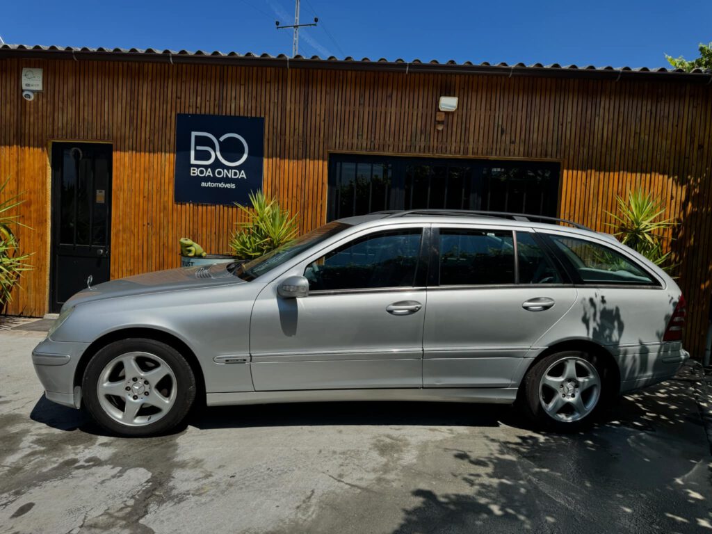 Mercedes-Benz-C220cdi-Station-automatico